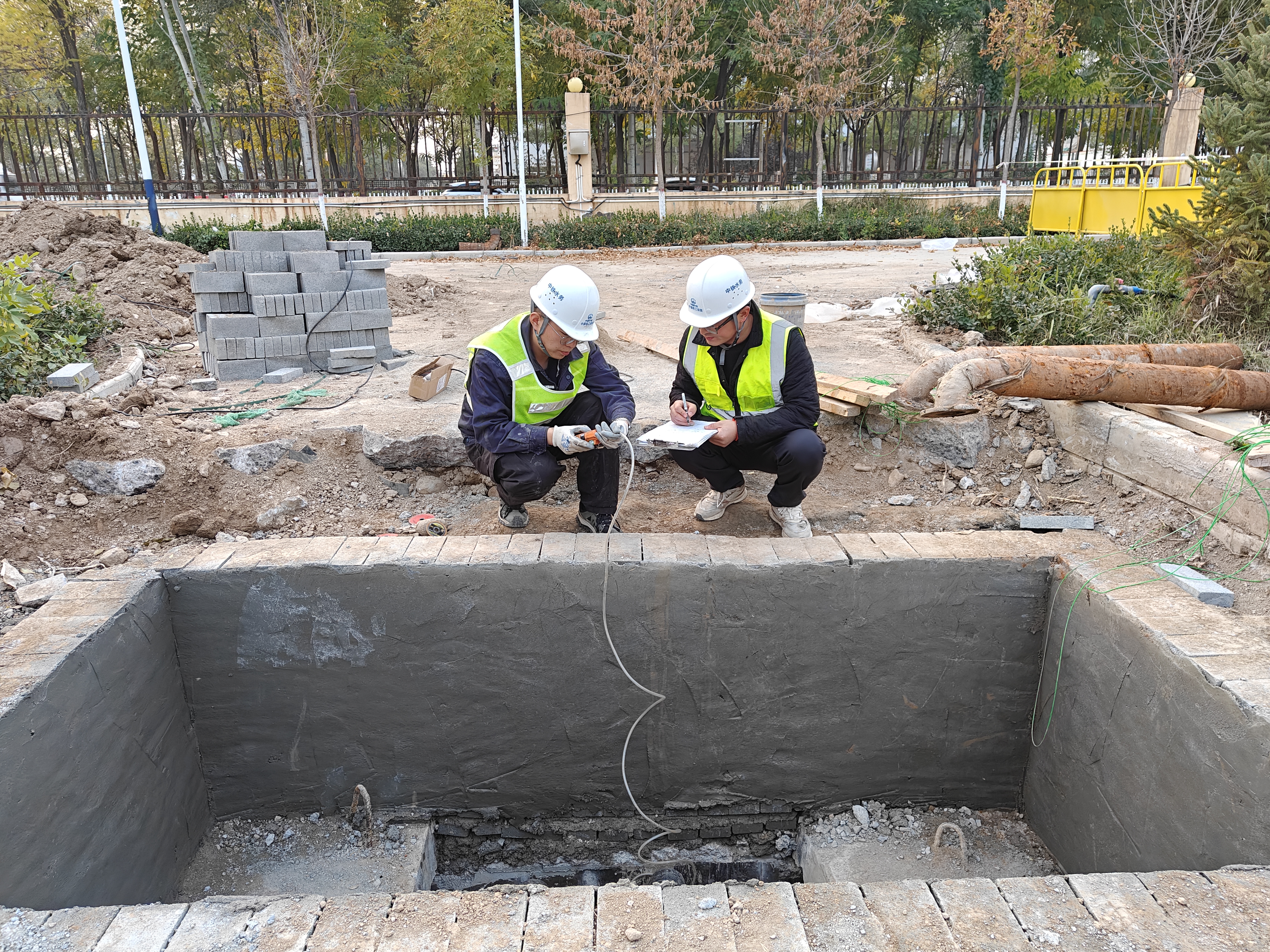 團員青年在重點工作中開展安全監護工作.jpg 團員青年在重點工作中開展安全監護工作.jpg